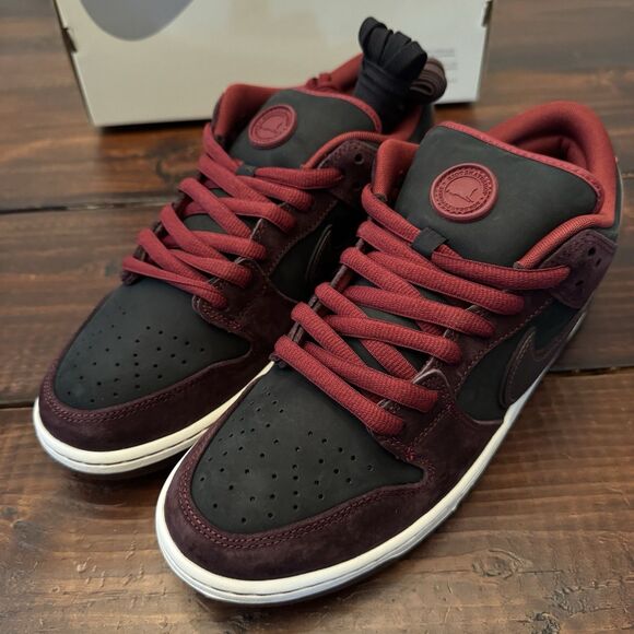 Nike SB Dunk Low Riot Skateshop Shoes main image 9